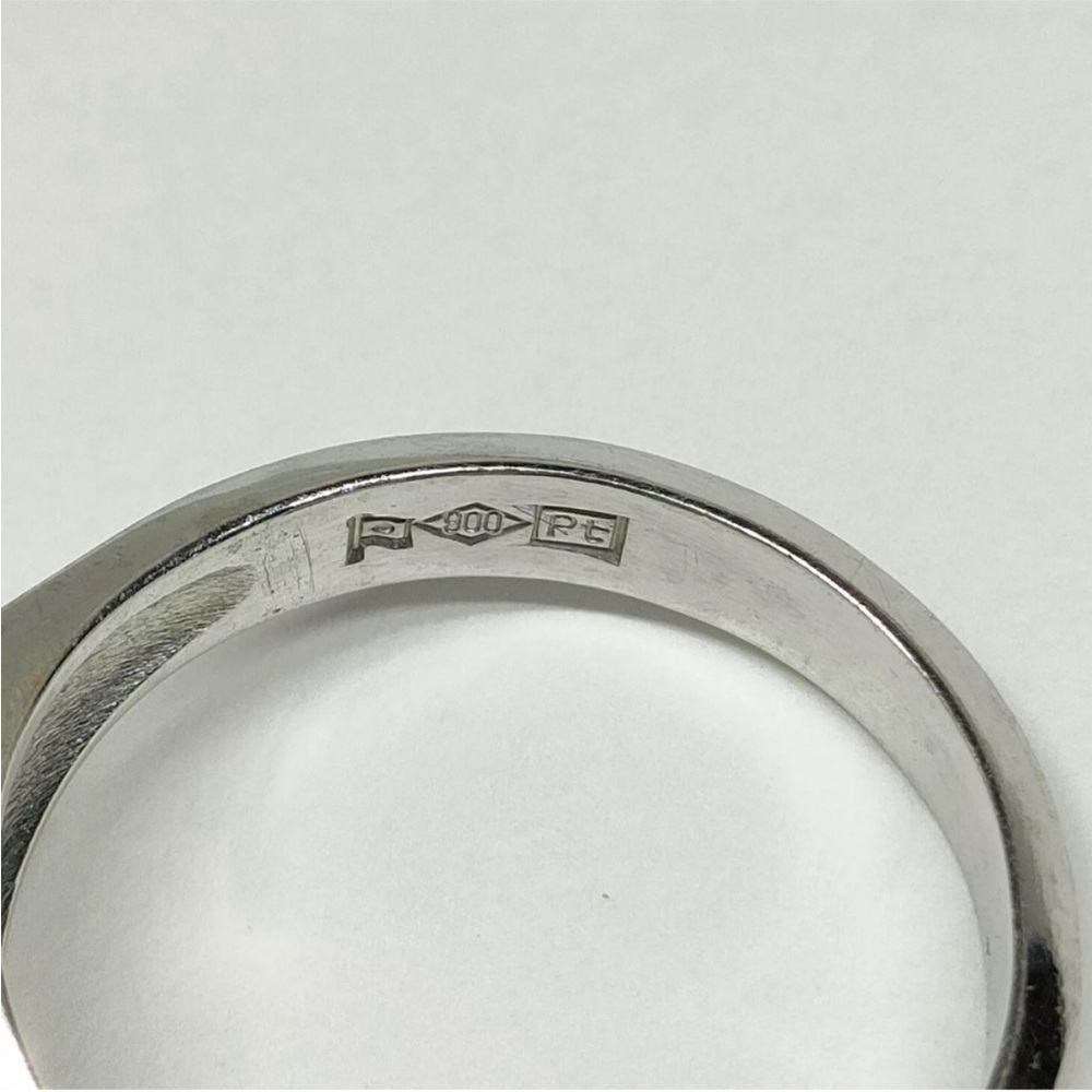 DIAMOND PLATINUM RING / Size 7 - Picture 7 of 11